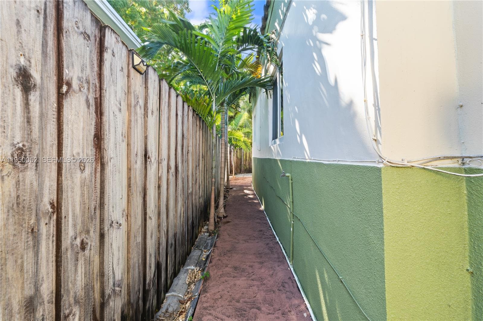 1428 SW 20th St, Miami FL 33145 — 40