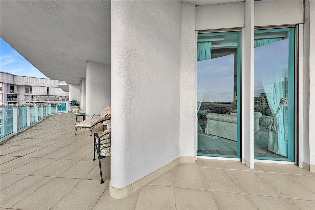 10101 Collins Ave # 16B, Bal Harbour FL 33154 — 27