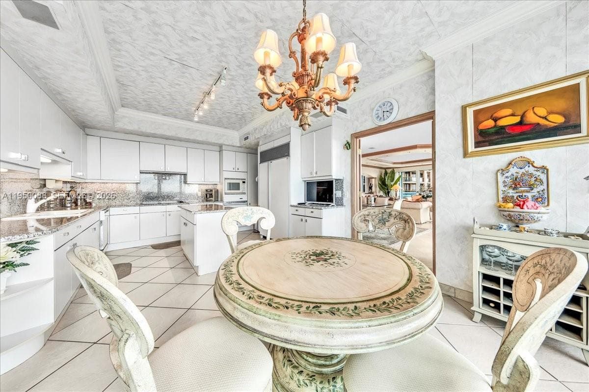 10101 Collins Ave # 16B, Bal Harbour FL 33154 — 46