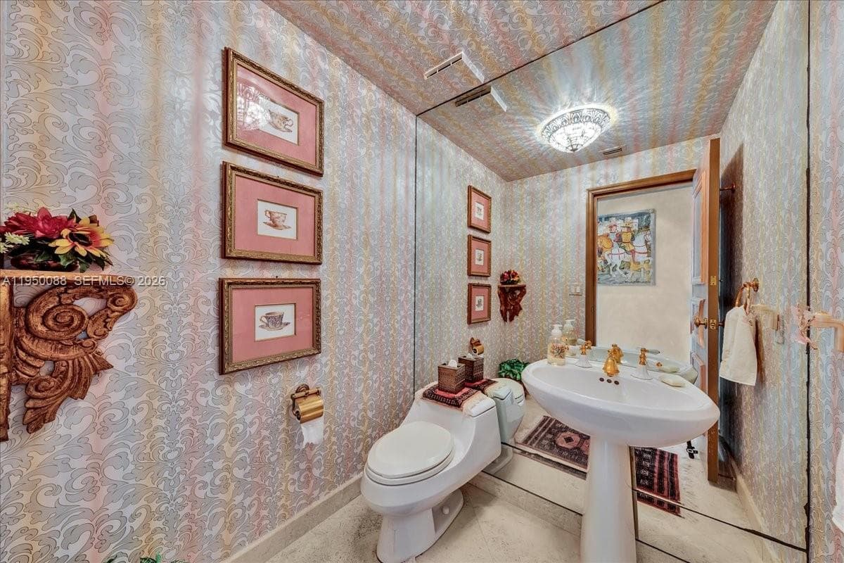 10101 Collins Ave # 16B, Bal Harbour FL 33154 — 47