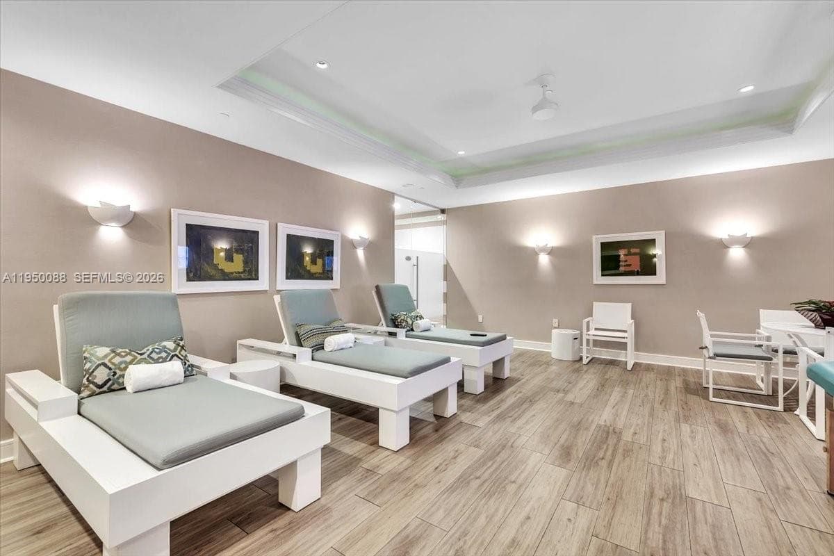 10101 Collins Ave # 16B, Bal Harbour FL 33154 — 92