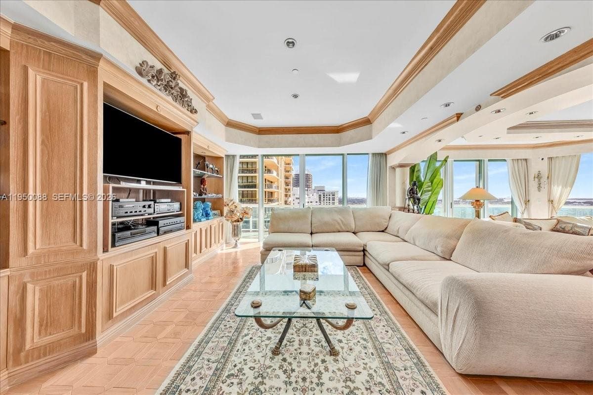 10101 Collins Ave # 16B, Bal Harbour FL 33154 — 20