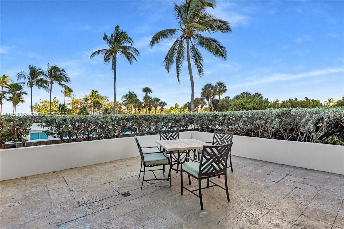 10101 Collins Ave # 16B, Bal Harbour FL 33154 — 86