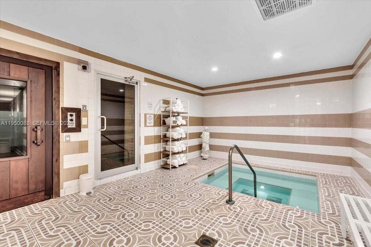 10101 Collins Ave # 16B, Bal Harbour FL 33154 — 82