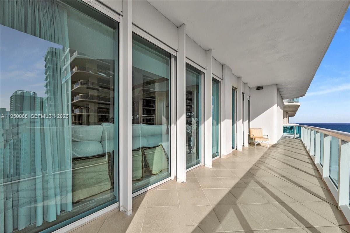 10101 Collins Ave # 16B, Bal Harbour FL 33154 — 29