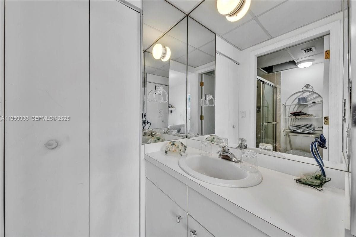 10101 Collins Ave # 16B, Bal Harbour FL 33154 — 70