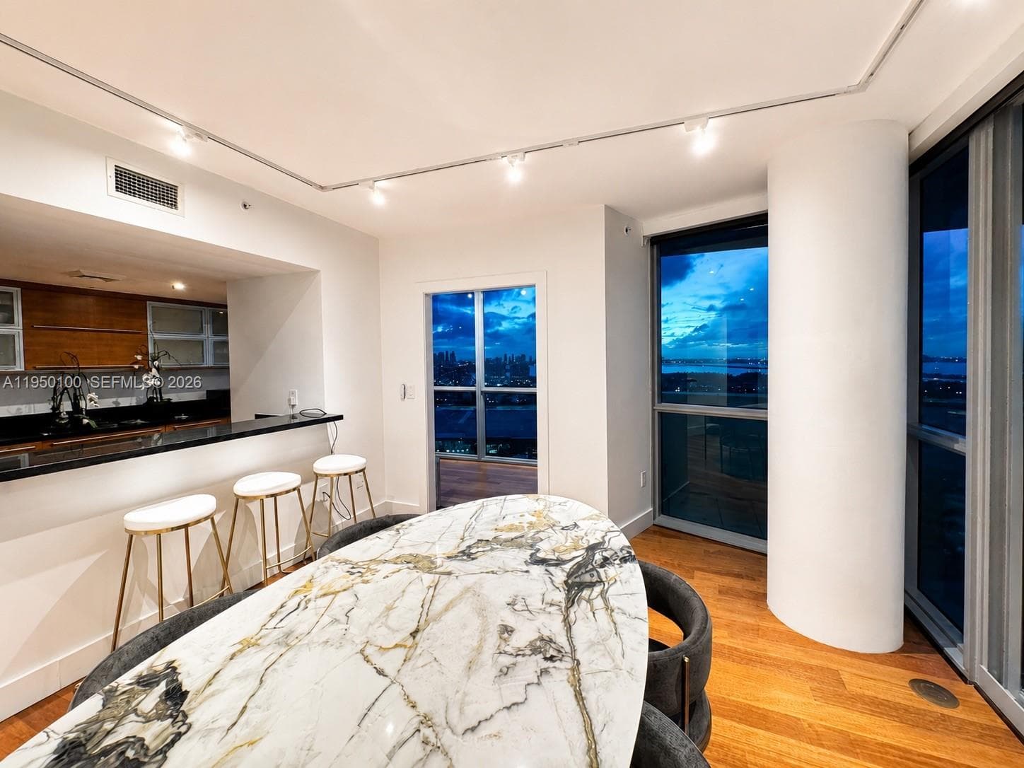 101 20th St # 3501, Miami Beach FL 33139 — 53