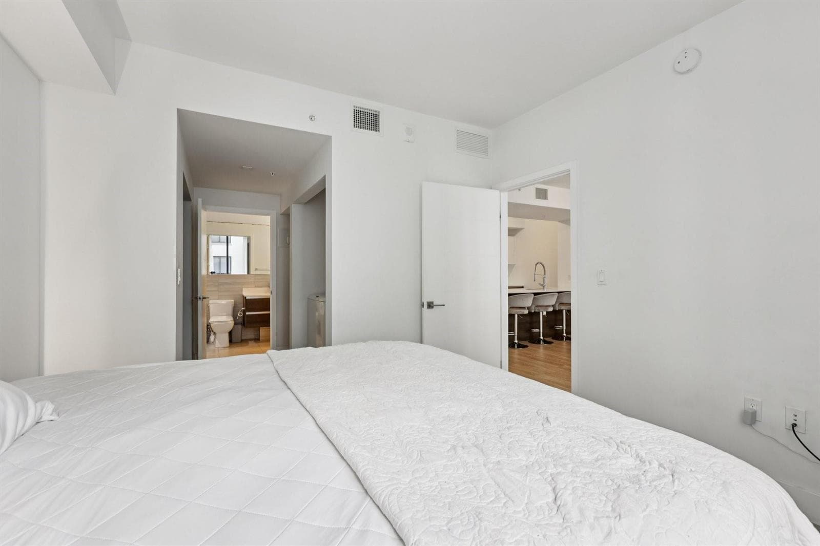 301 Altara Avenue # 620, Coral Gables FL 33146 — 17