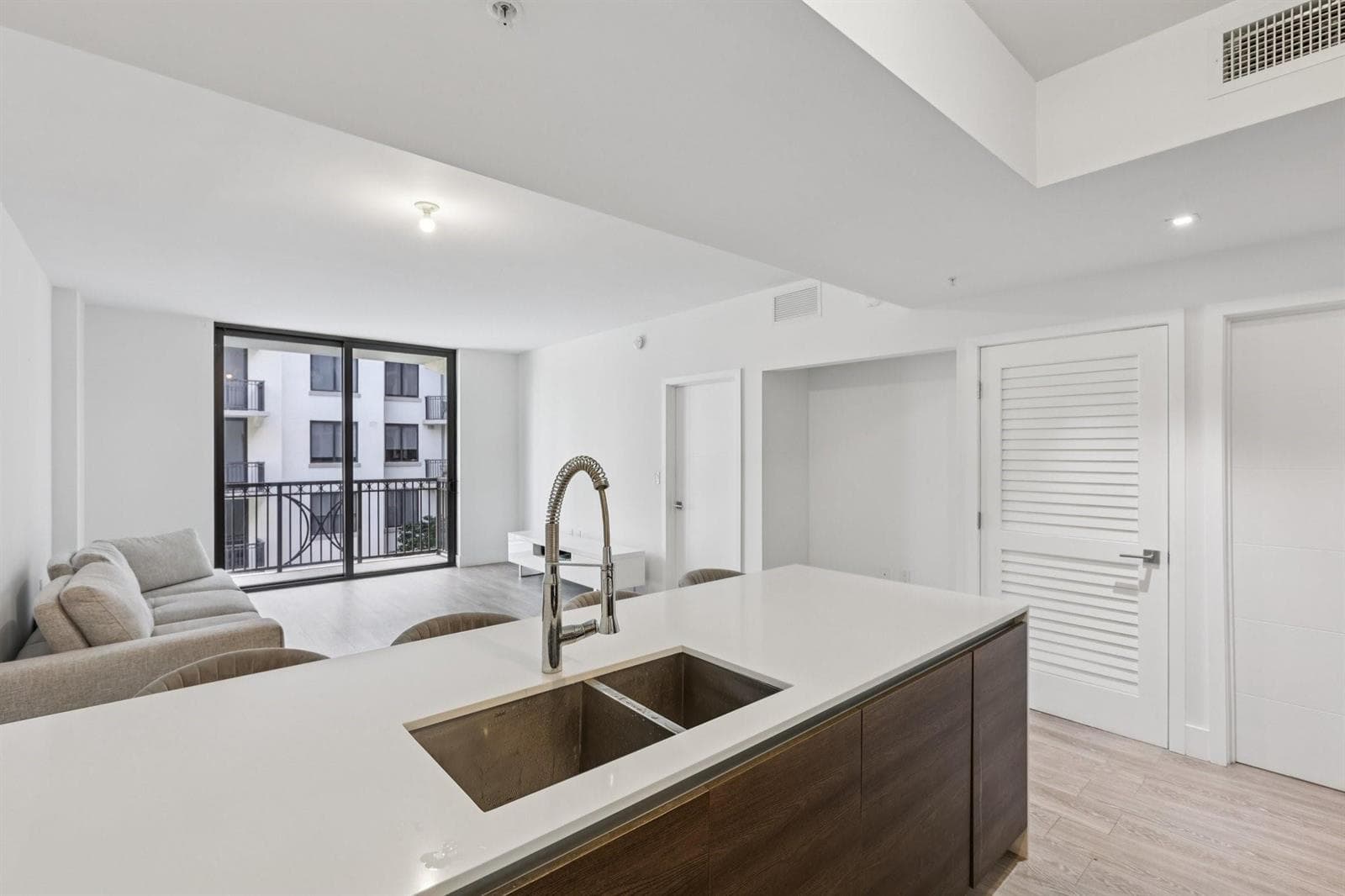 301 Altara Avenue # 620, Coral Gables FL 33146 — 9