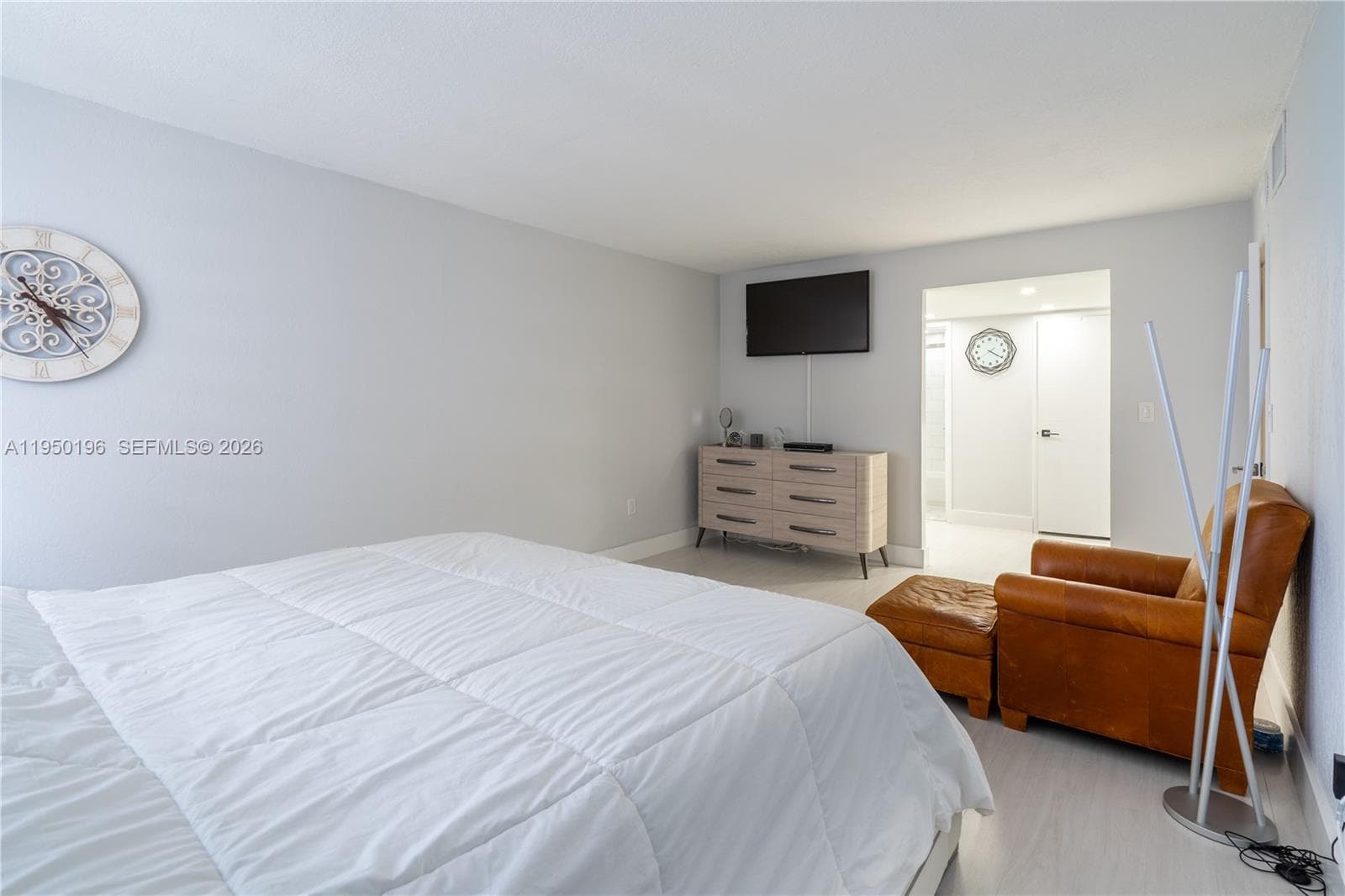 5701 Collins Ave # 1417, Miami Beach FL 33140 — 26