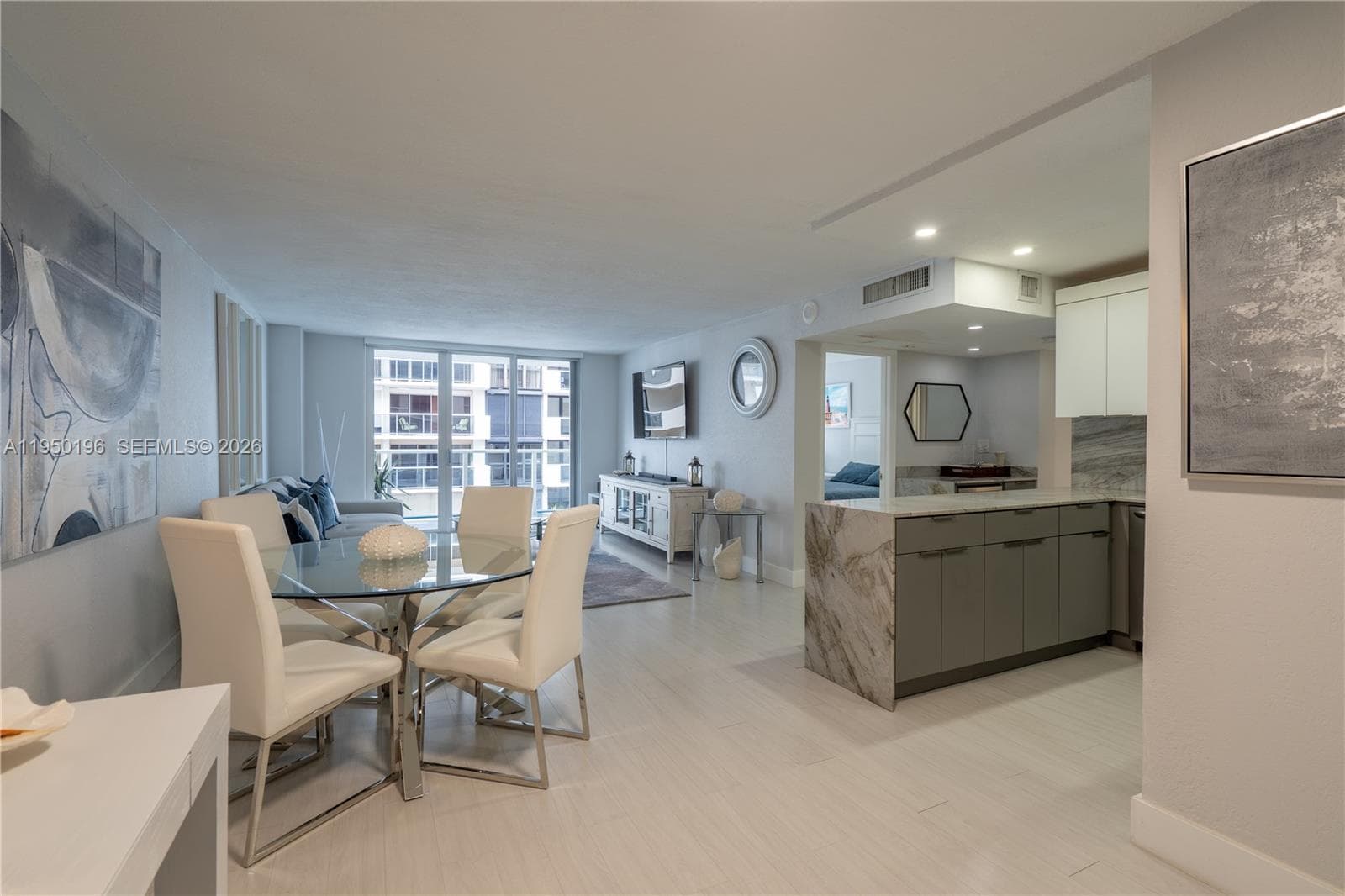 5701 Collins Ave # 1417, Miami Beach FL 33140 — 1