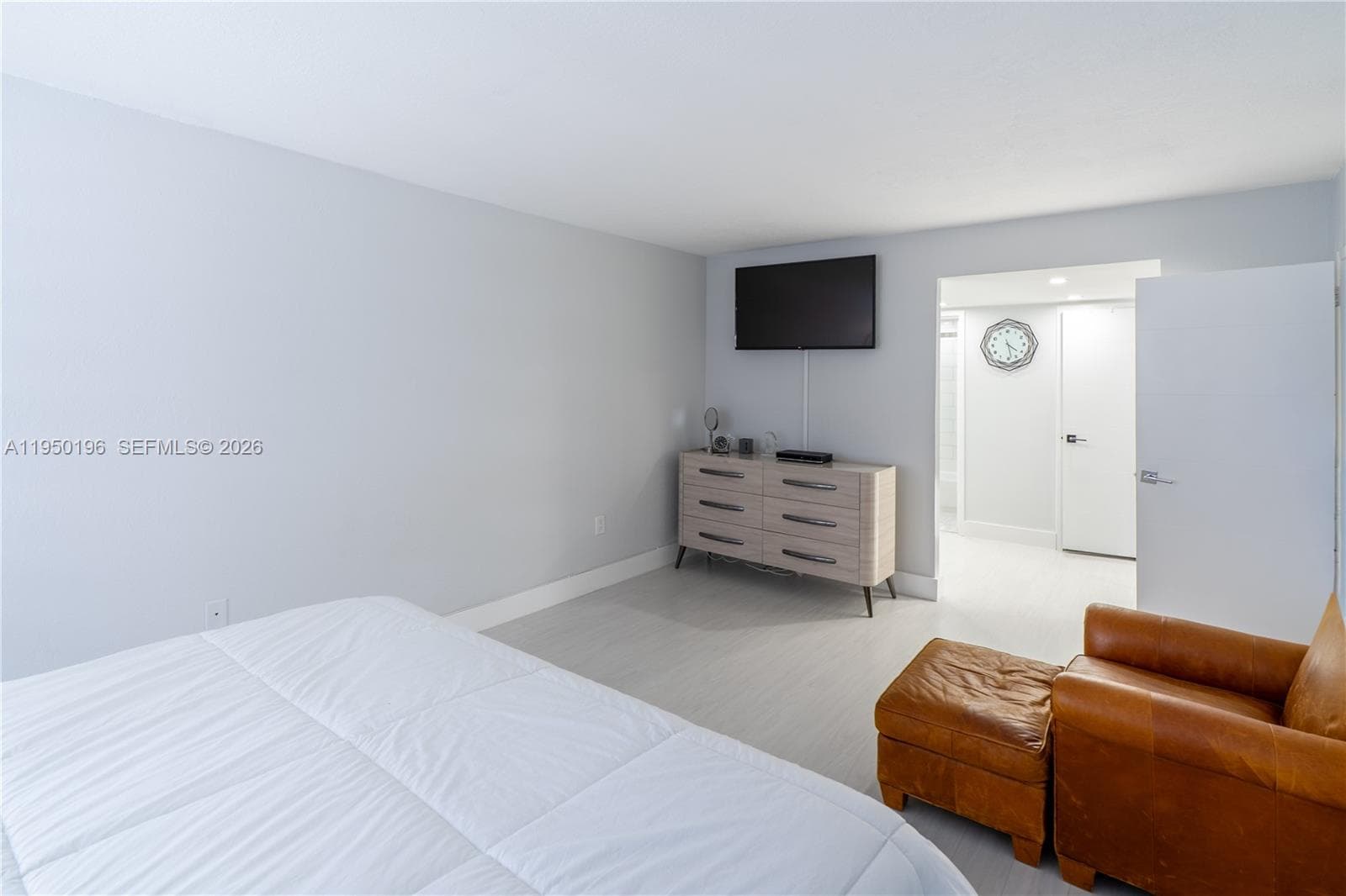 5701 Collins Ave # 1417, Miami Beach FL 33140 — 34