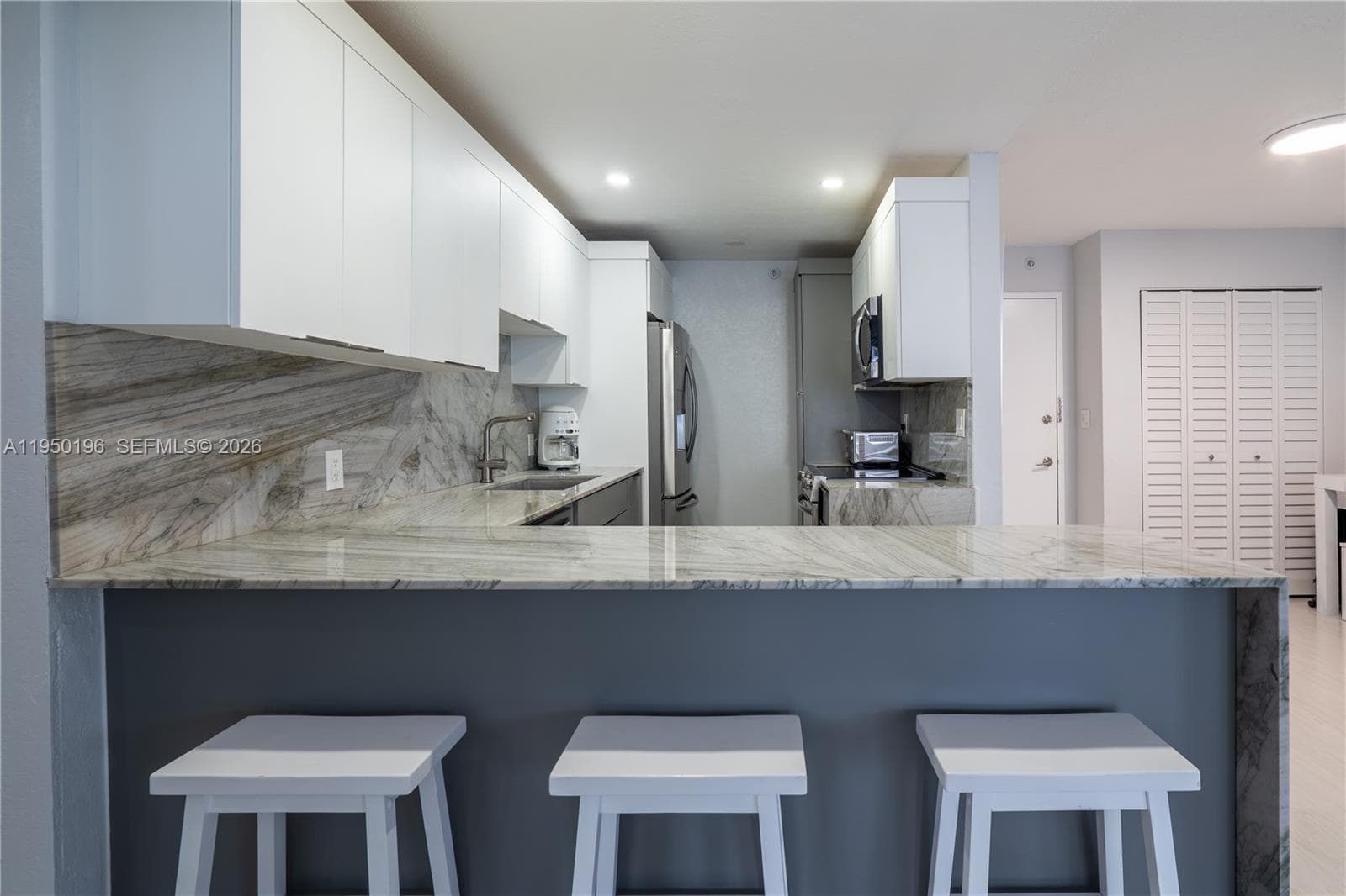 5701 Collins Ave # 1417, Miami Beach FL 33140 — 11