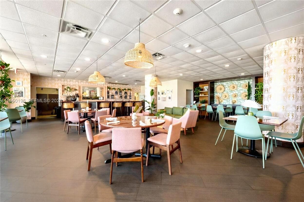 5701 Collins Ave # 1417, Miami Beach FL 33140 — 40