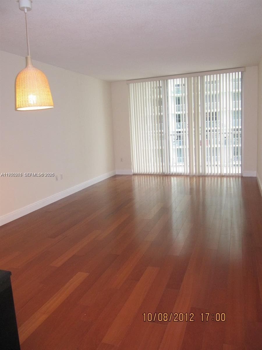 1750 N Bayshore Dr # 3005, Miami FL 33132 — 6