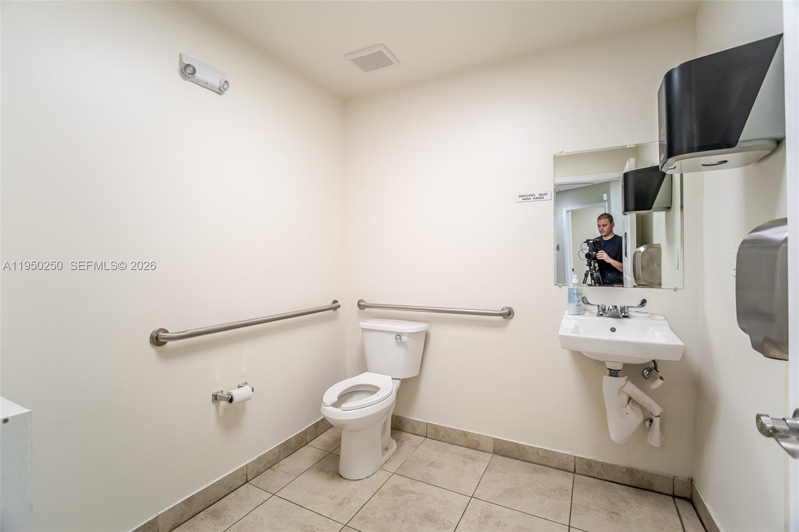 1001 NW 72nd St, Miami FL 33150 — 25