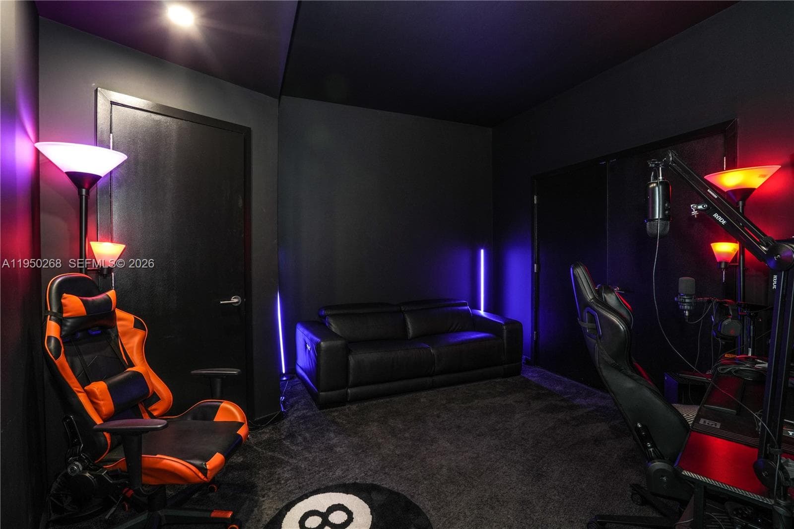 851 NE 1st Ave # 2101, Miami FL 33132 — 2