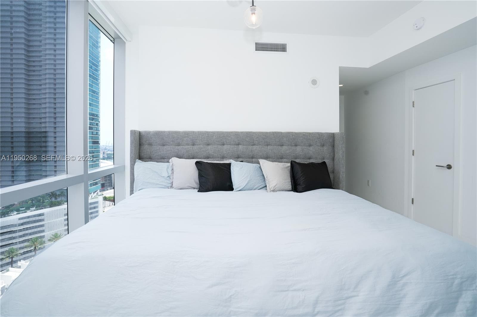 851 NE 1st Ave # 2101, Miami FL 33132 — 17