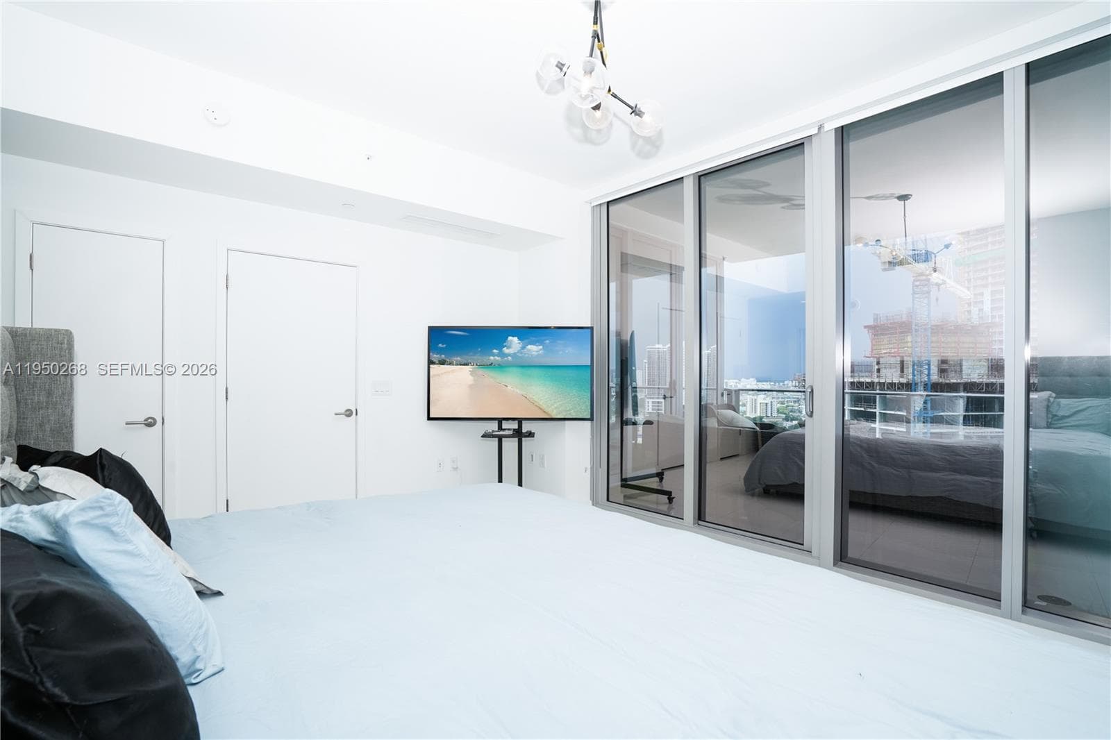 851 NE 1st Ave # 2101, Miami FL 33132 — 16
