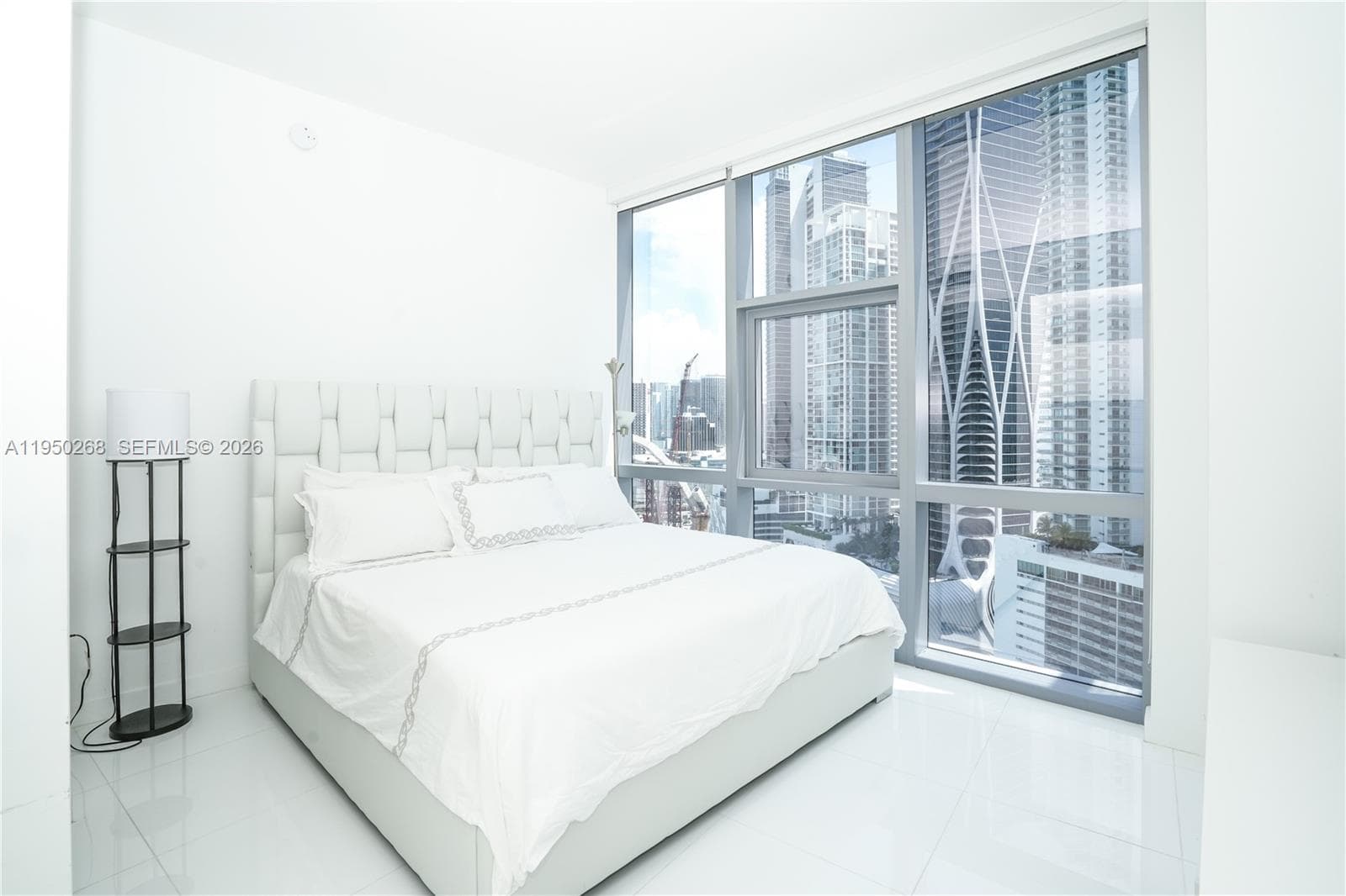 851 NE 1st Ave # 2101, Miami FL 33132 — 4