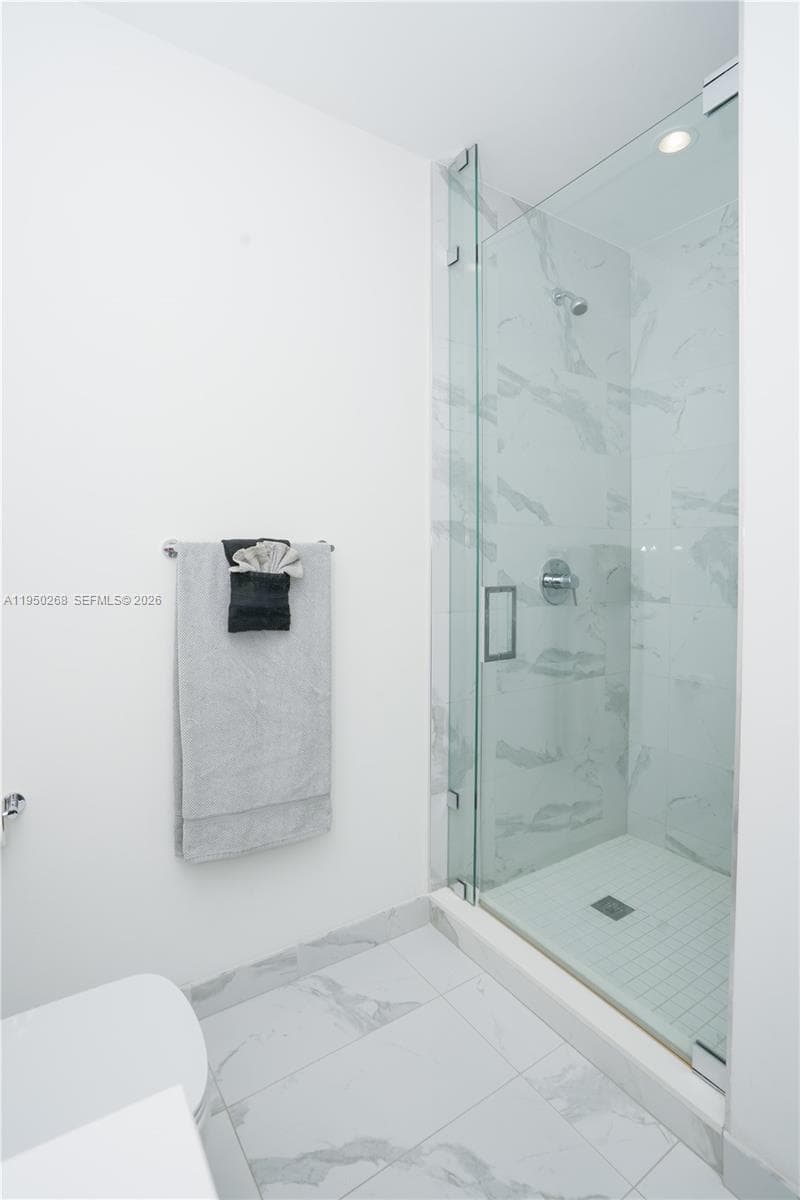851 NE 1st Ave # 2101, Miami FL 33132 — 8