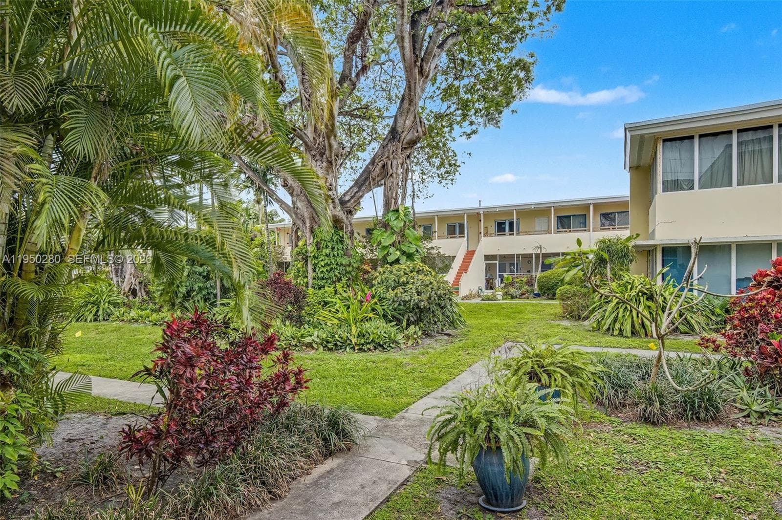 9160 NE 8th Ave # 2J, Miami Shores FL 33138 — 25
