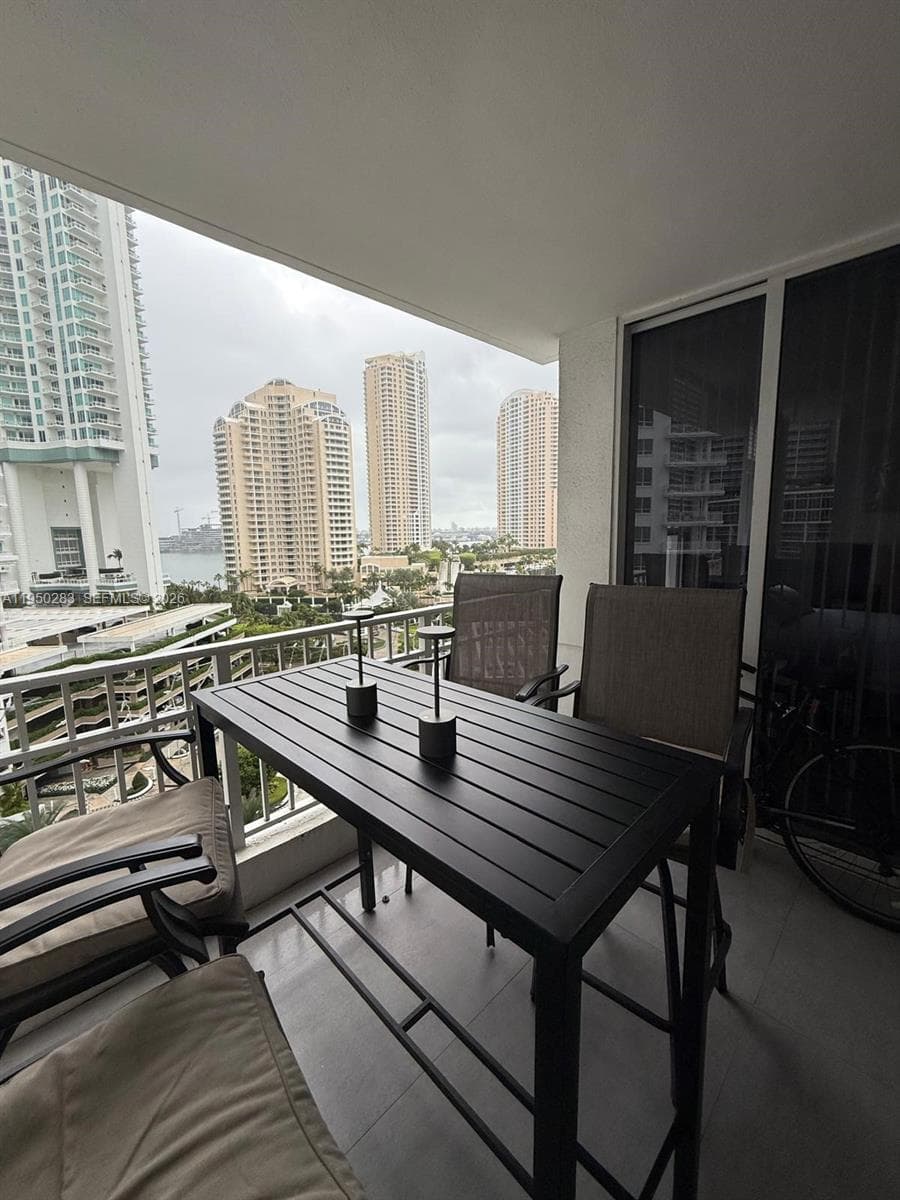 701 Brickell Key Blvd # 1105, Miami FL 33131 — 9