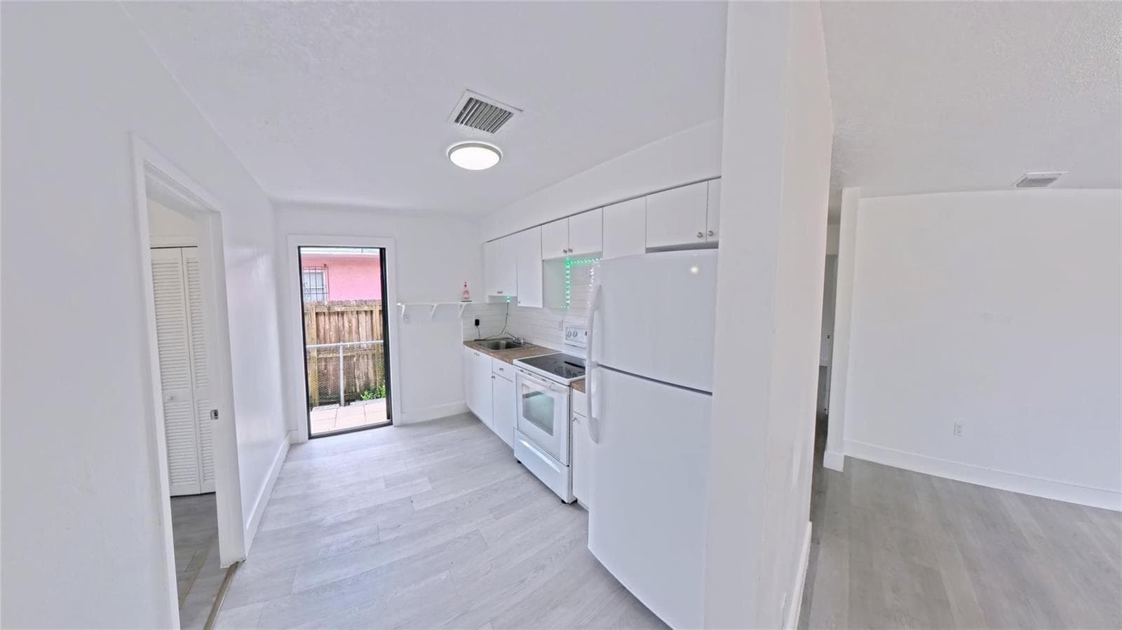 2620 SW 32nd Avenue, Miami FL 33133 — 11