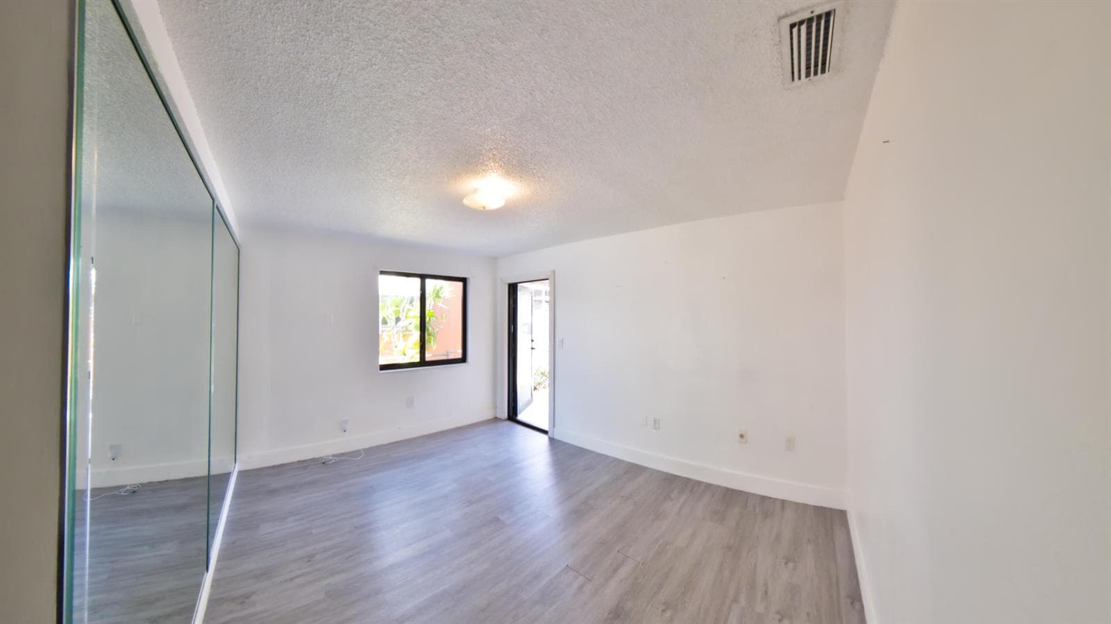 2620 SW 32nd Avenue, Miami FL 33133 — 19