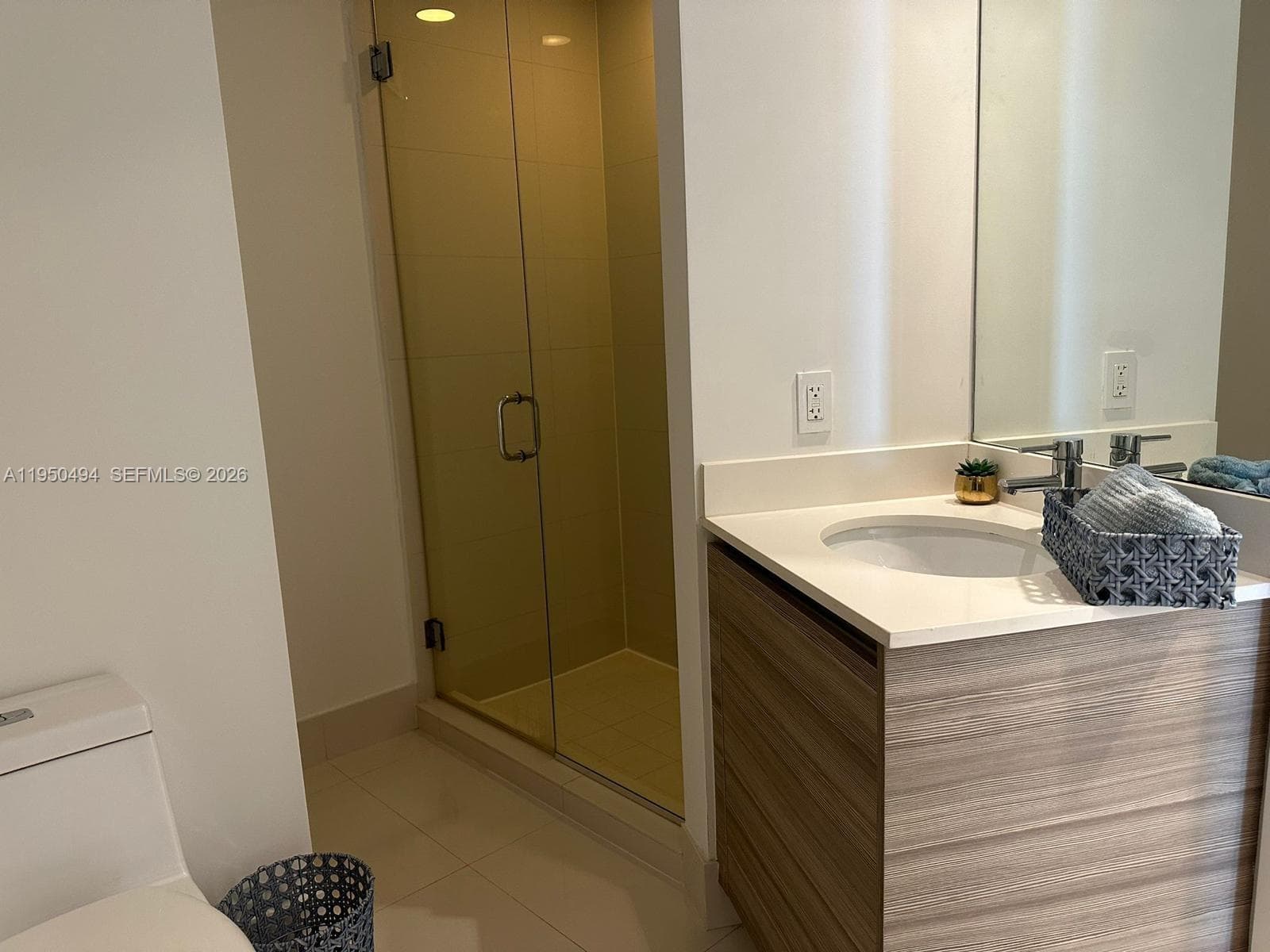 121 NE 34th St # 2309, Miami FL 33137 — 17