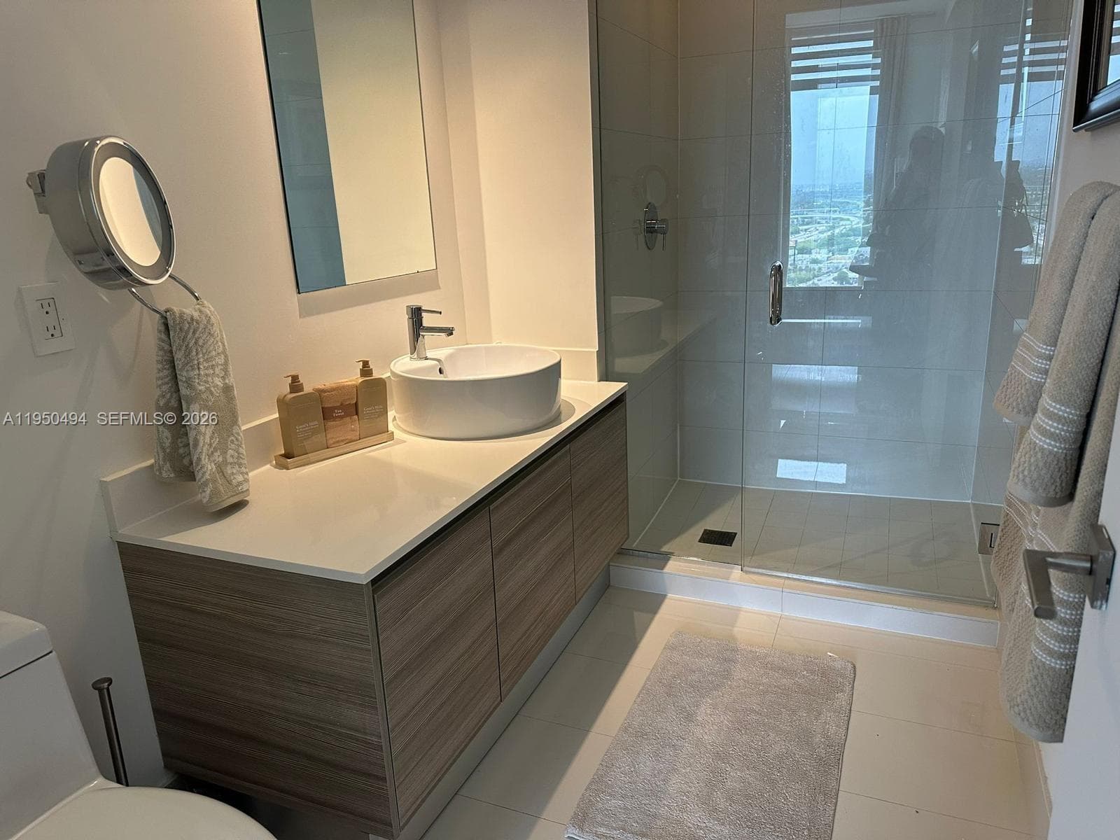 121 NE 34th St # 2309, Miami FL 33137 — 12