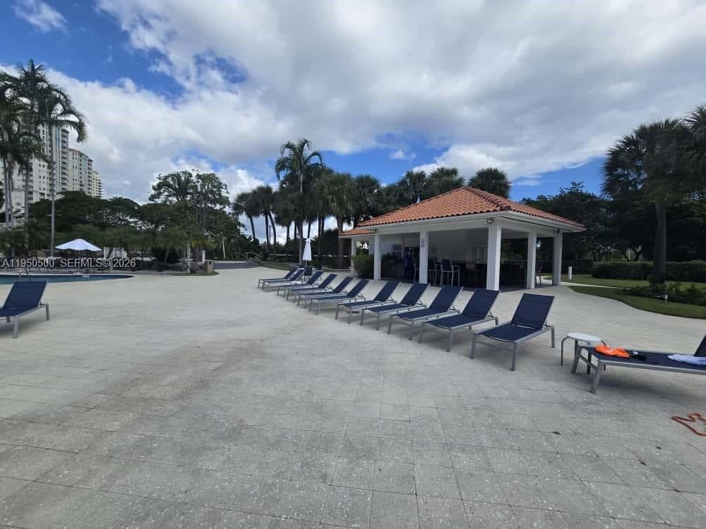 3300 NE 191st St # 1202, Aventura FL 33180 — 2