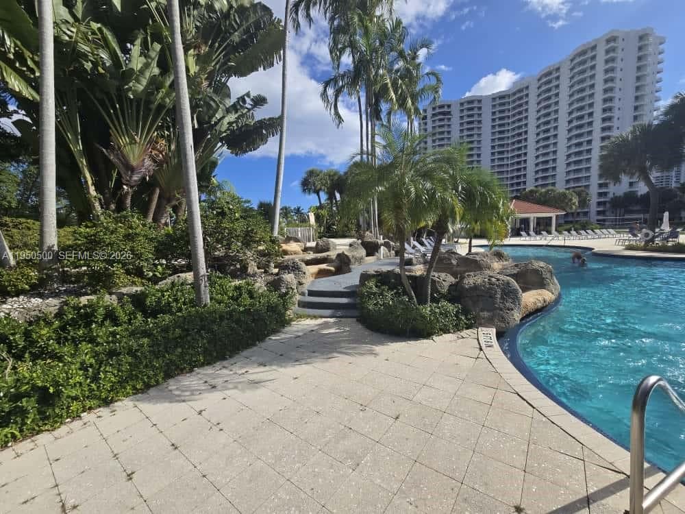 3300 NE 191st St # 1202, Aventura FL 33180 — 3