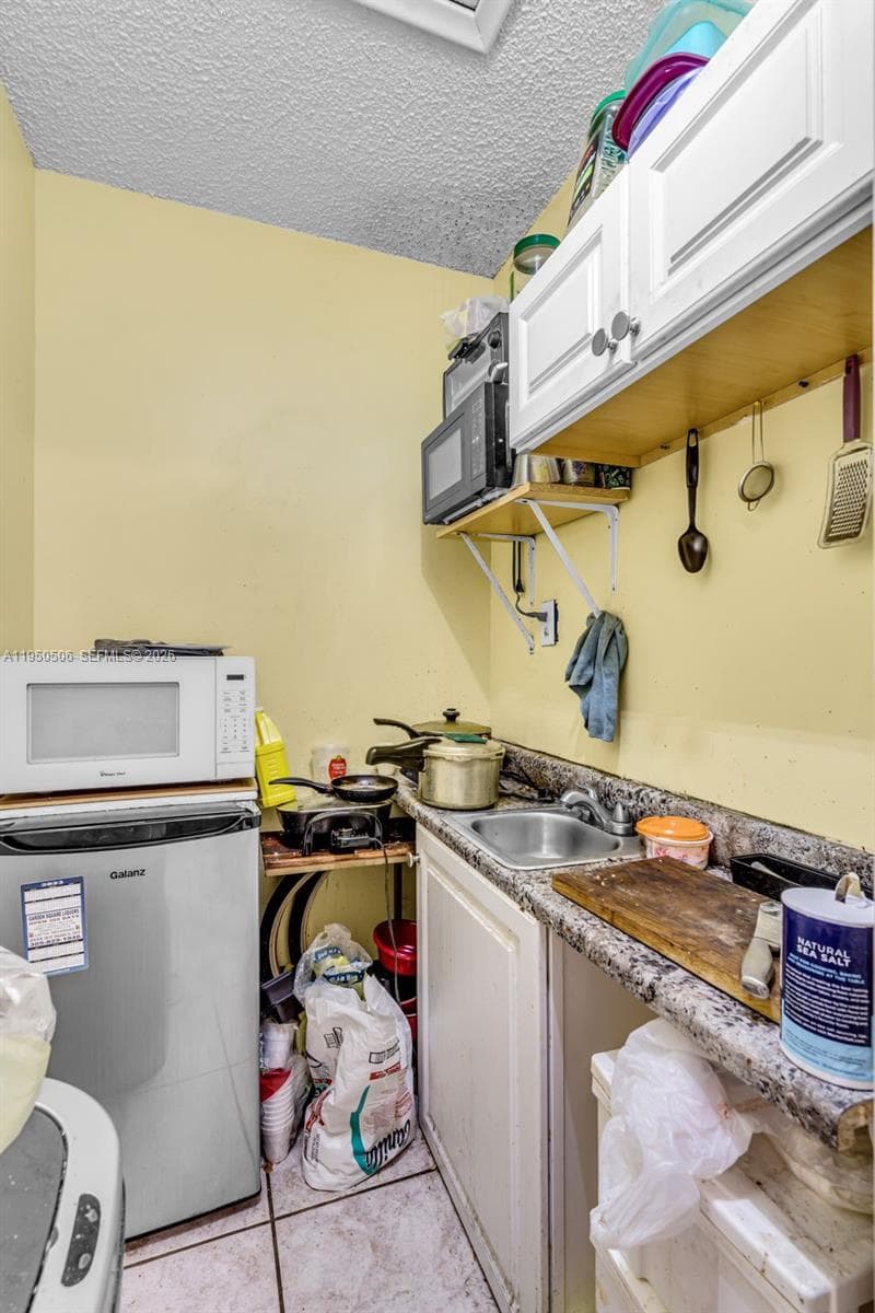7579 W 31st Ave, Hialeah FL 33018 — 24