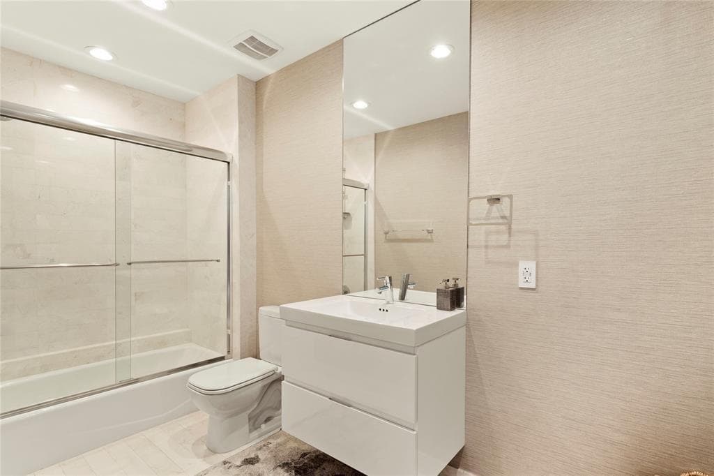 17301 Biscayne Boulevard # 7, Aventura FL 33160 — 28