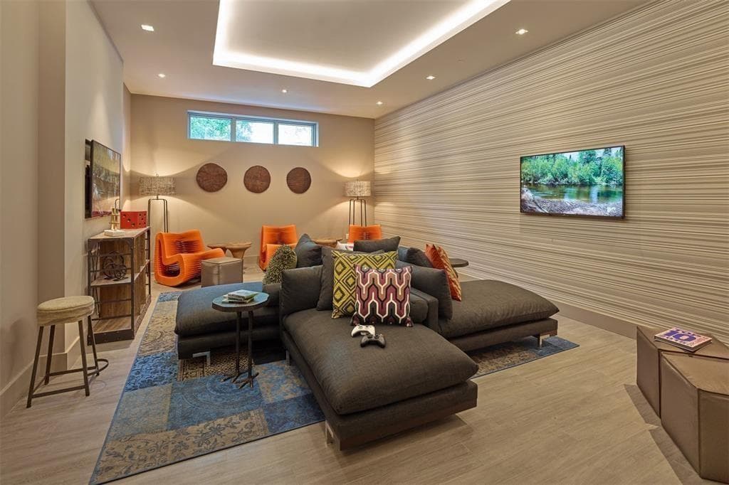 17301 Biscayne Boulevard # 7, Aventura FL 33160 — 48
