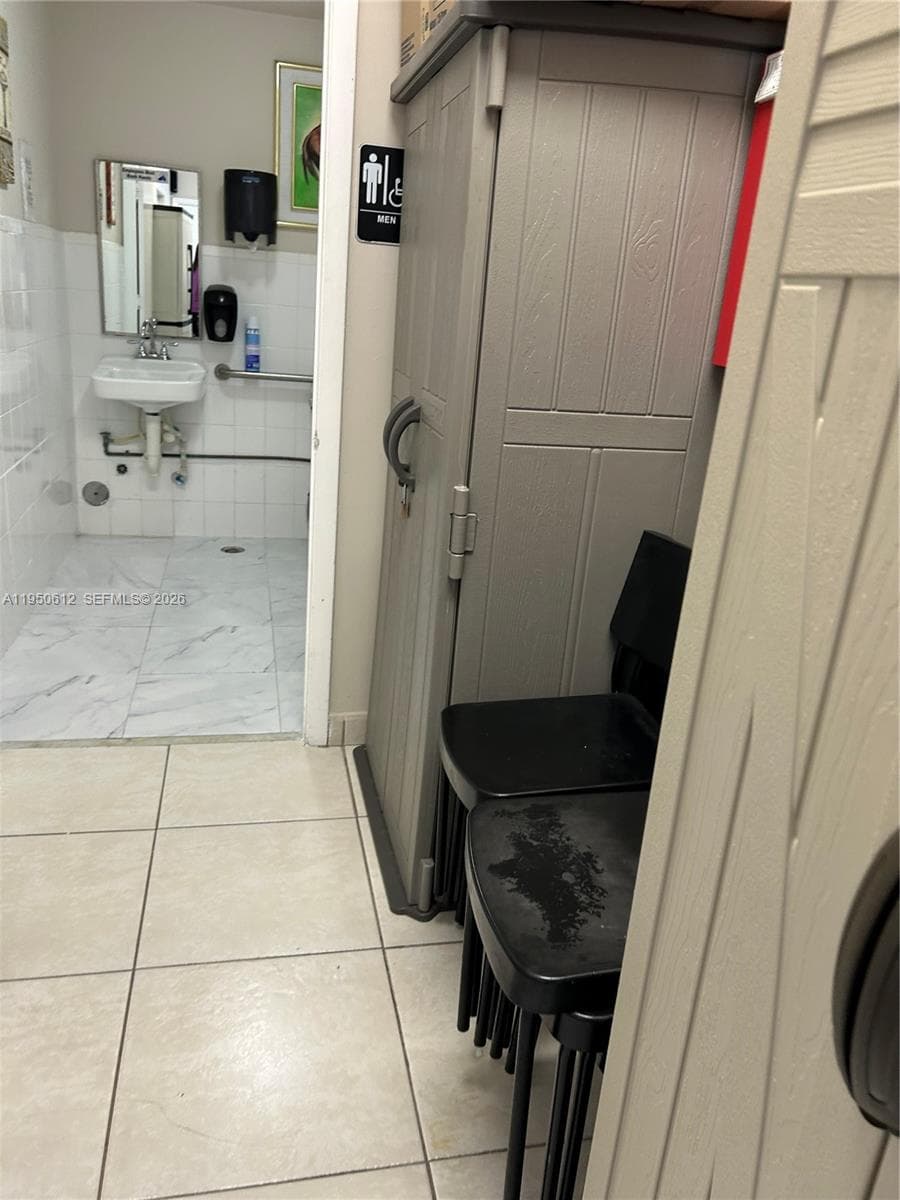 Hialeah, FL — 15