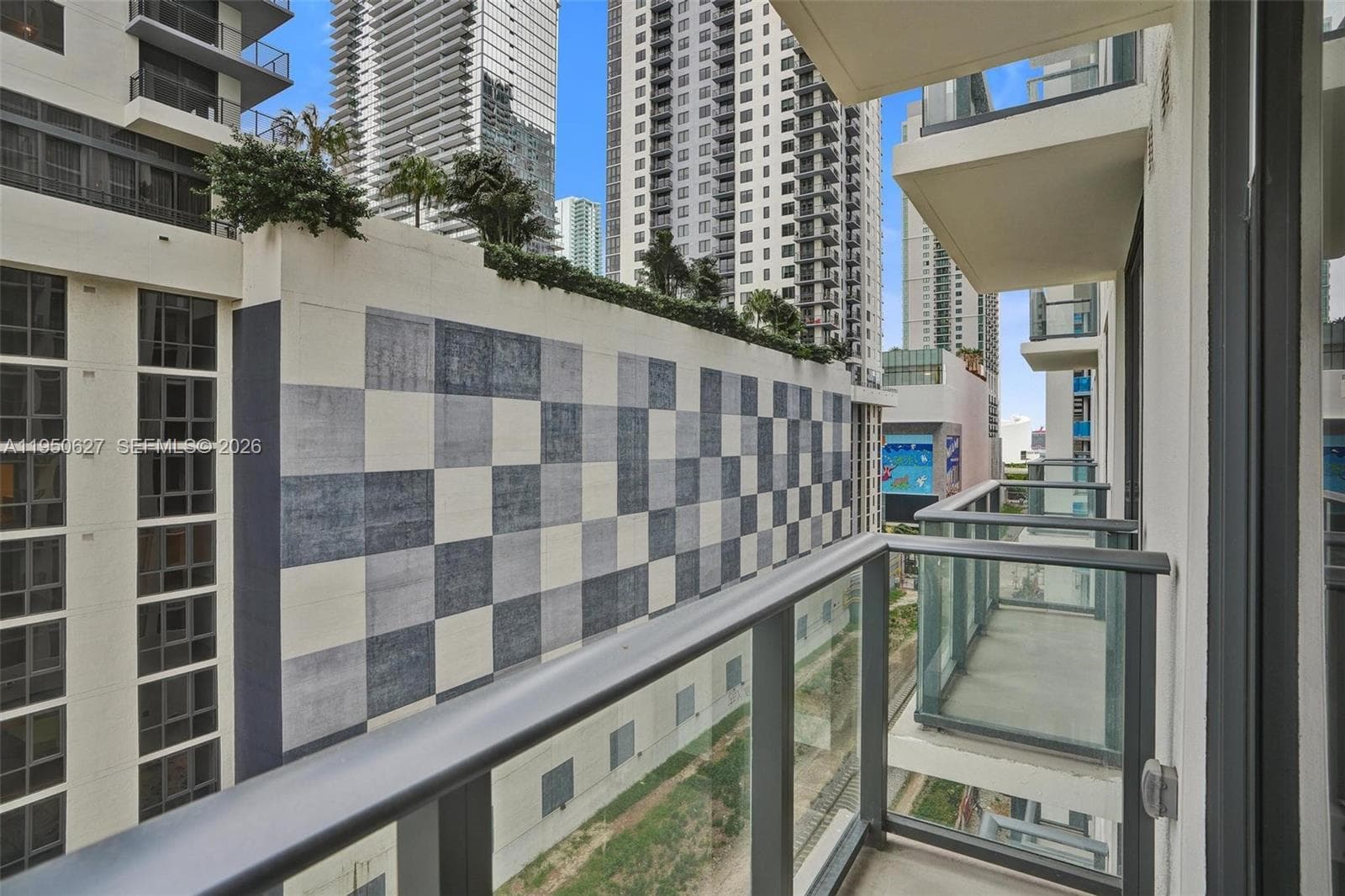 11 NE 6TH STREET # 712, Miami FL 33132 — 57