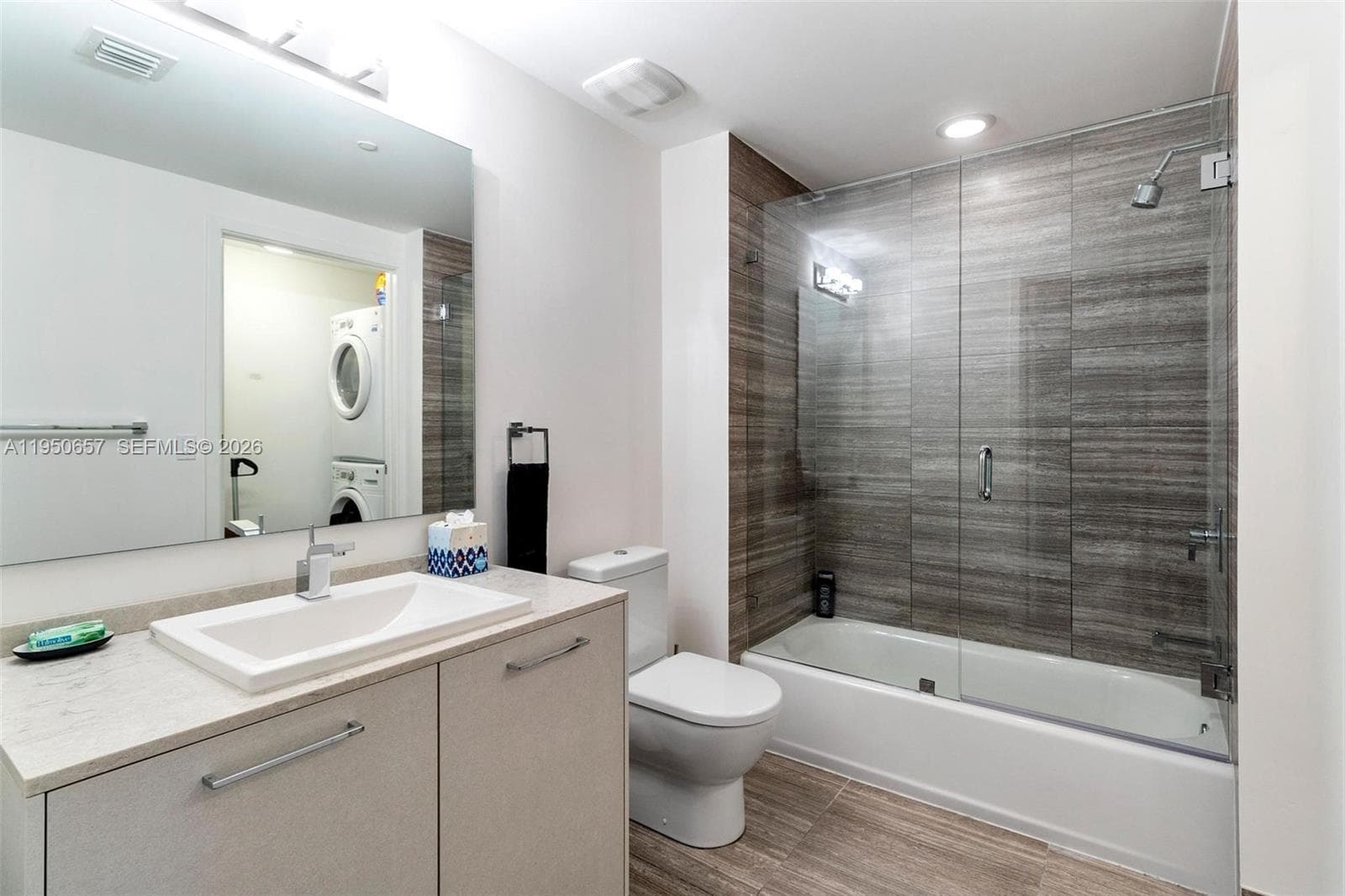 1010 Brickell Ave # 1404, Miami FL 33131 — 2