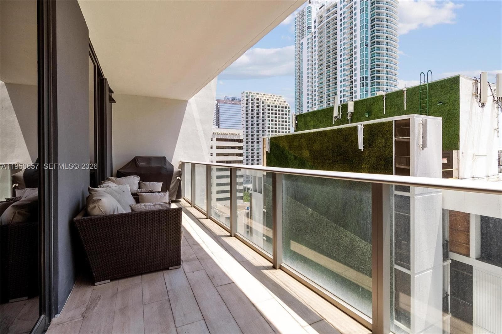 1010 Brickell Ave # 1404, Miami FL 33131 — 14