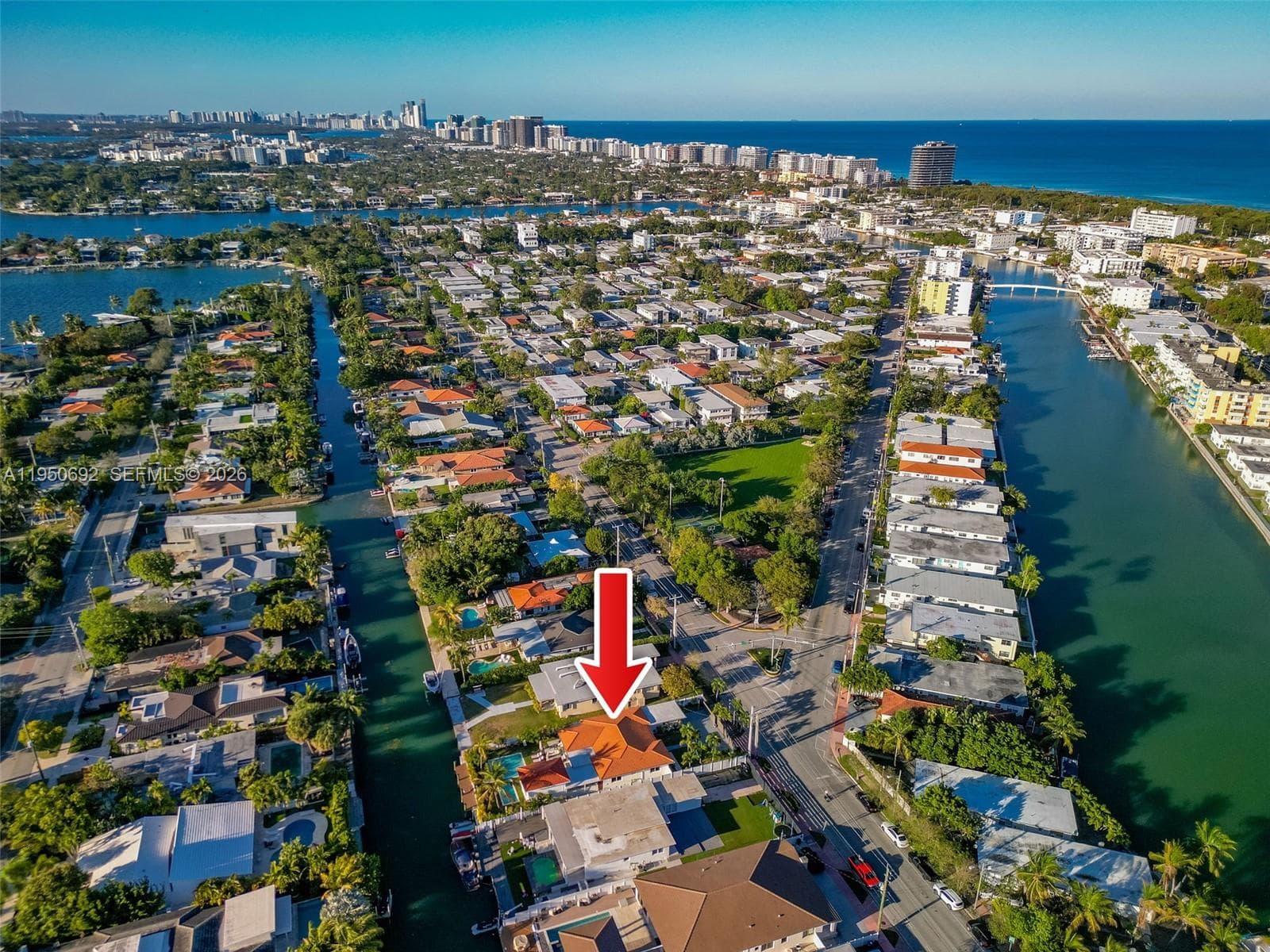 7770 Hawthorne Ave, Miami Beach FL 33141 — 26