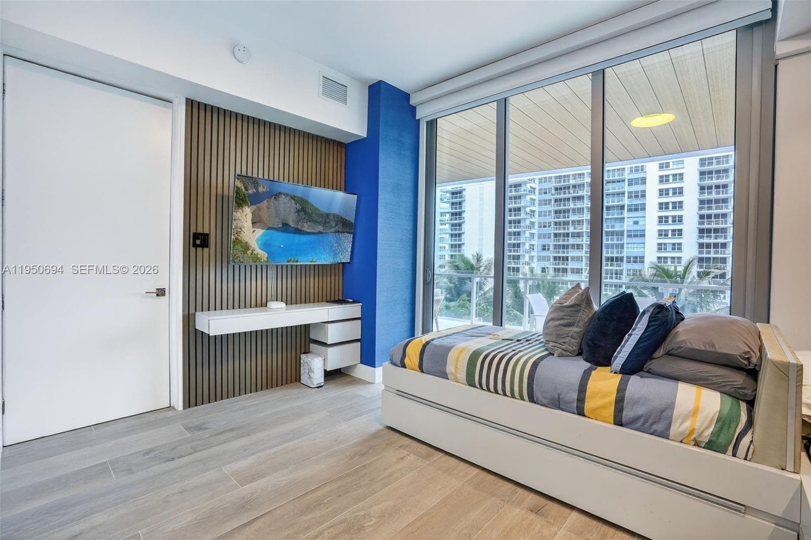 5775 Collins Ave # 405, Miami Beach FL 33140 — 16
