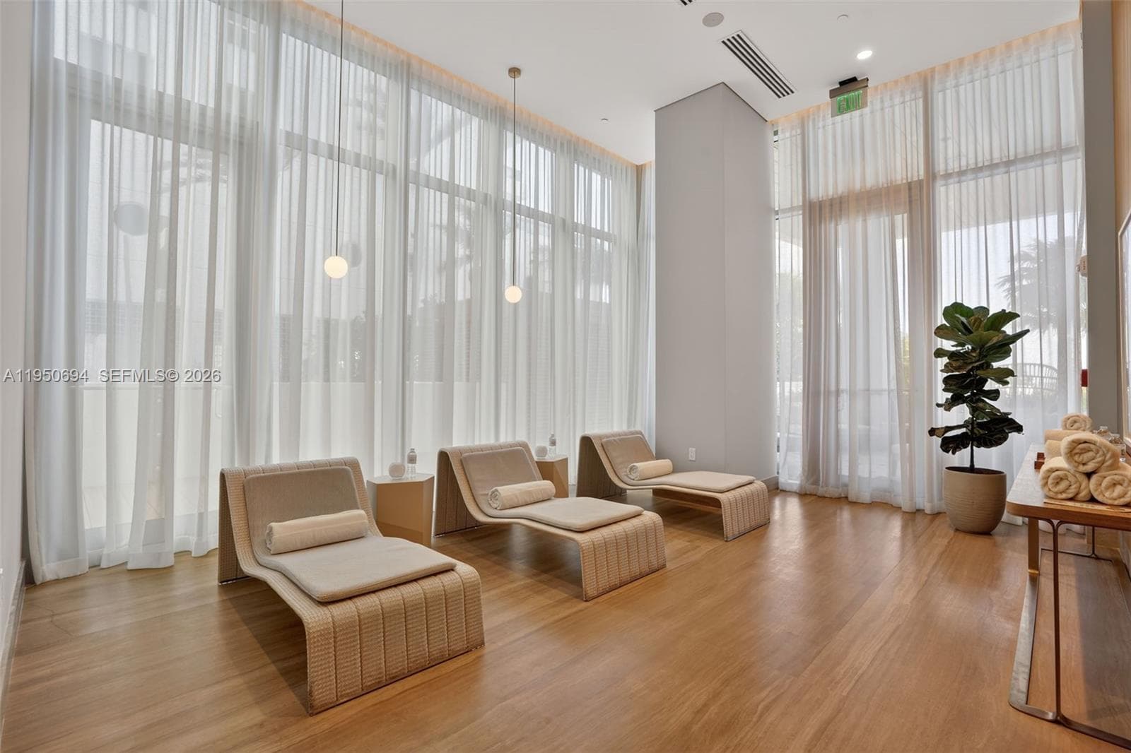 5775 Collins Ave # 405, Miami Beach FL 33140 — 28