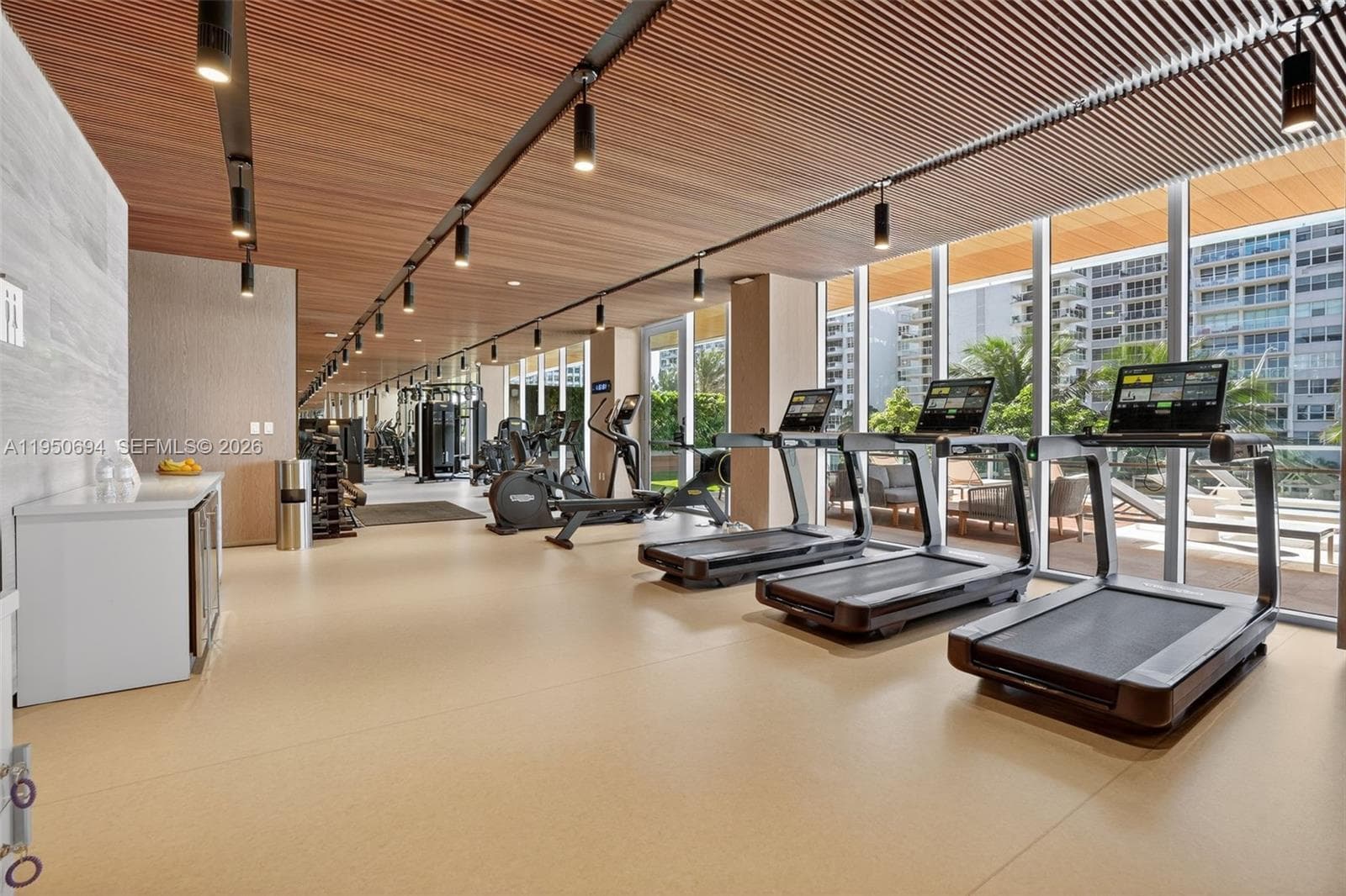 5775 Collins Ave # 405, Miami Beach FL 33140 — 35