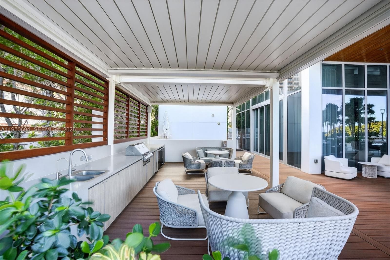 5775 Collins Ave # 405, Miami Beach FL 33140 — 25
