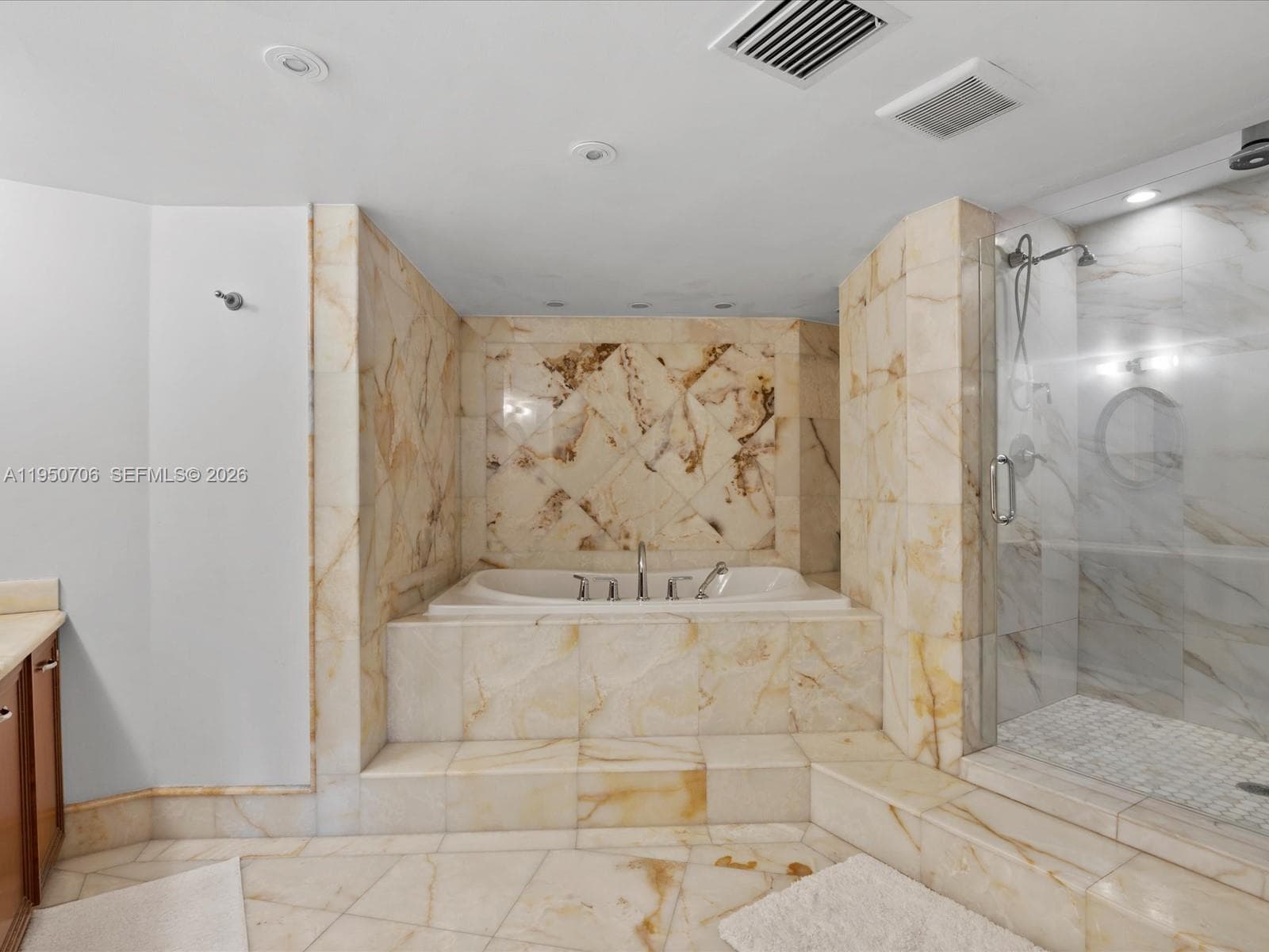 5660 Collins Ave # 18A, Miami Beach FL 33140 — 38