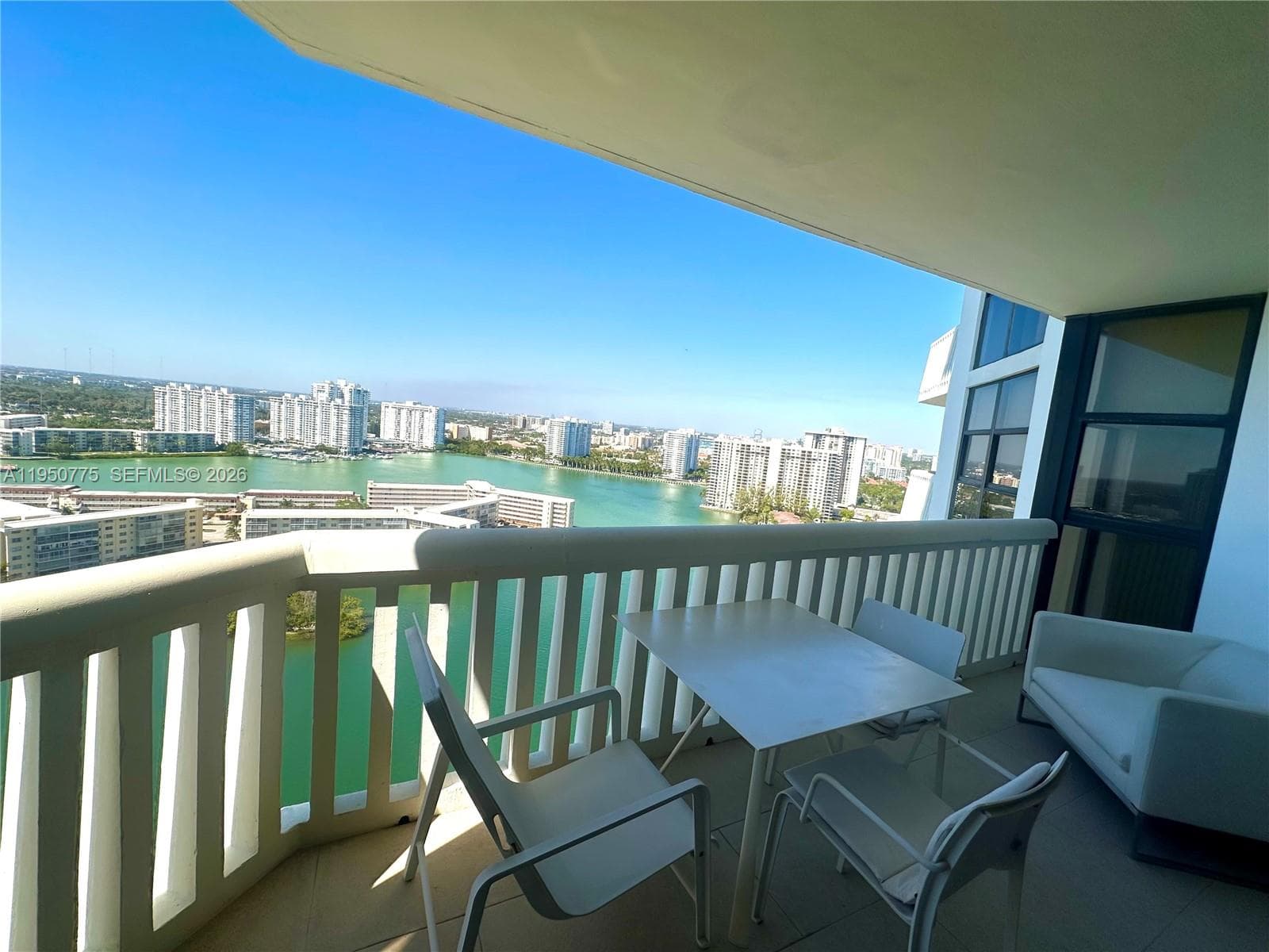 1000 W Island Blvd # 2410, Aventura FL 33160 — 2