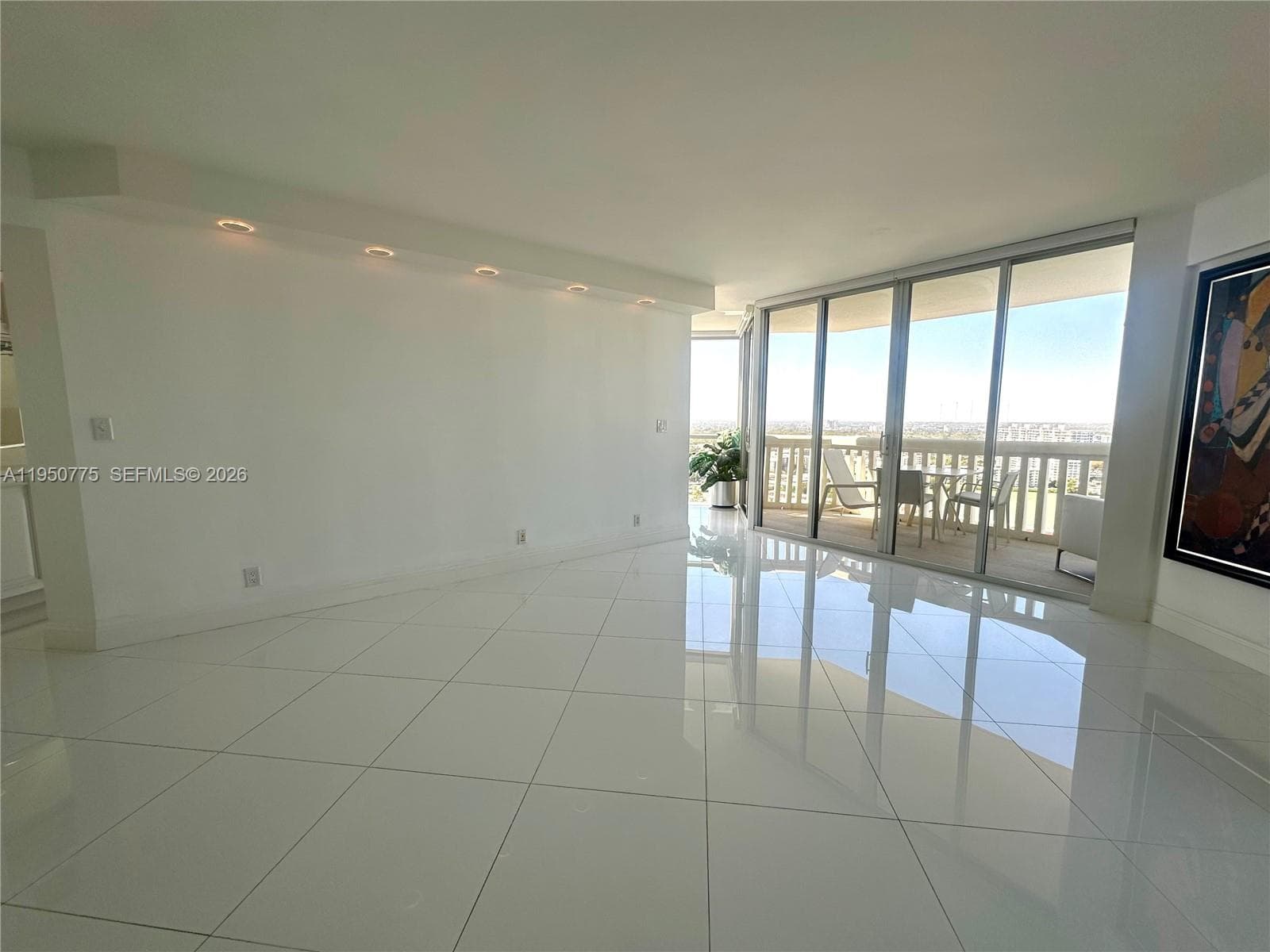 1000 W Island Blvd # 2410, Aventura FL 33160 — 12
