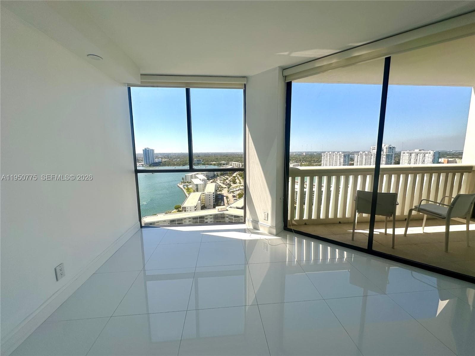 1000 W Island Blvd # 2410, Aventura FL 33160 — 19