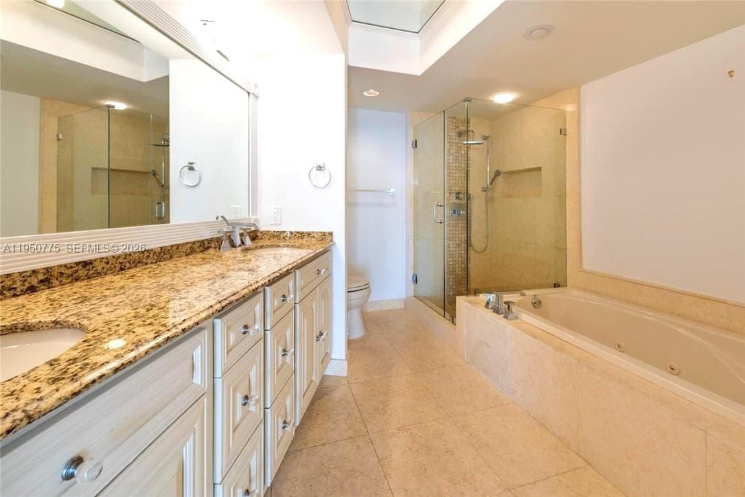 1000 W Island Blvd # 2410, Aventura FL 33160 — 21